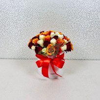 51-roza-miks-keniya-v-korobke