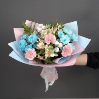 Букет из ярких ирисов, хризантем и гербер Летняя ночь